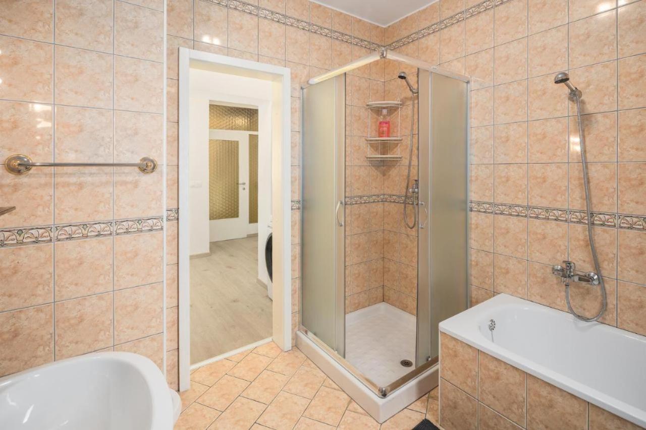 פורץ Villa More Mio מראה חיצוני תמונה